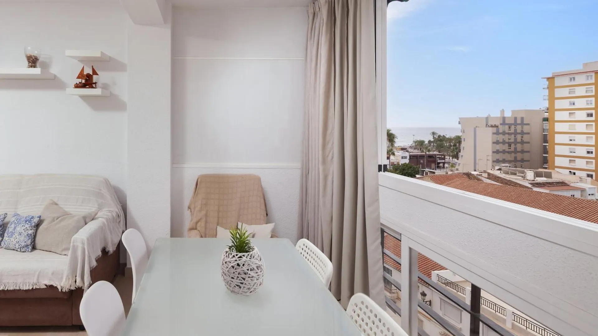 Sol Y Breeze Apartment Torre Del Mar